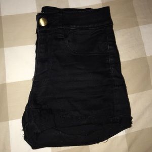AMERICAN EAGLE HIGH RISE BLACK SHORTS